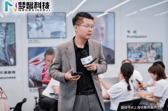 从方完整性、行业案例深度、数据验证能力、手